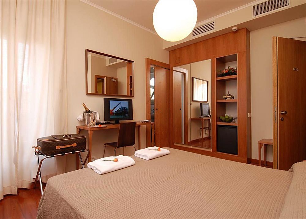 Hotel Terminal Rome Luaran gambar
